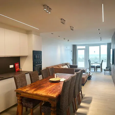 Art Donna Met Zeezicht Appartement *